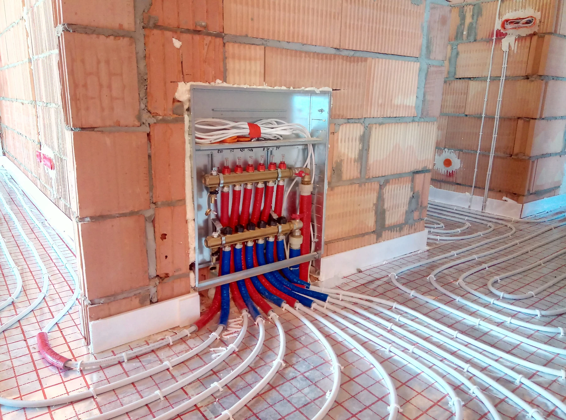 Instalacje sanitarne i podłogówka, Czerwionka - zdjęcie 1